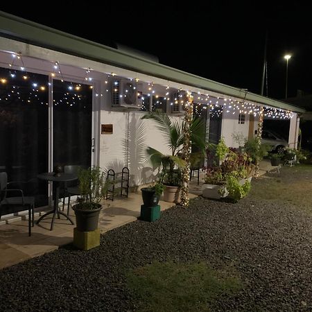 A Tomo Mai Homestay, Close To Airport, Private Bathroom Free Parking And Wifi With High Connection And Breakfast Optional パペーテ エクステリア 写真