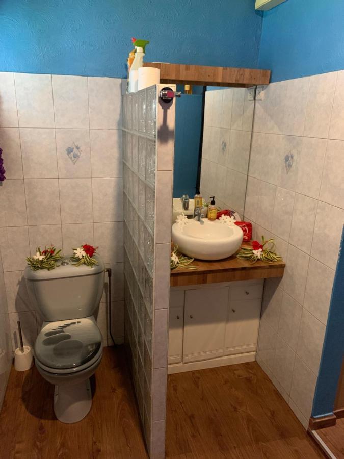 A Tomo Mai Homestay, Close To Airport, Private Bathroom Free Parking And Wifi With High Connection And Breakfast Optional パペーテ エクステリア 写真