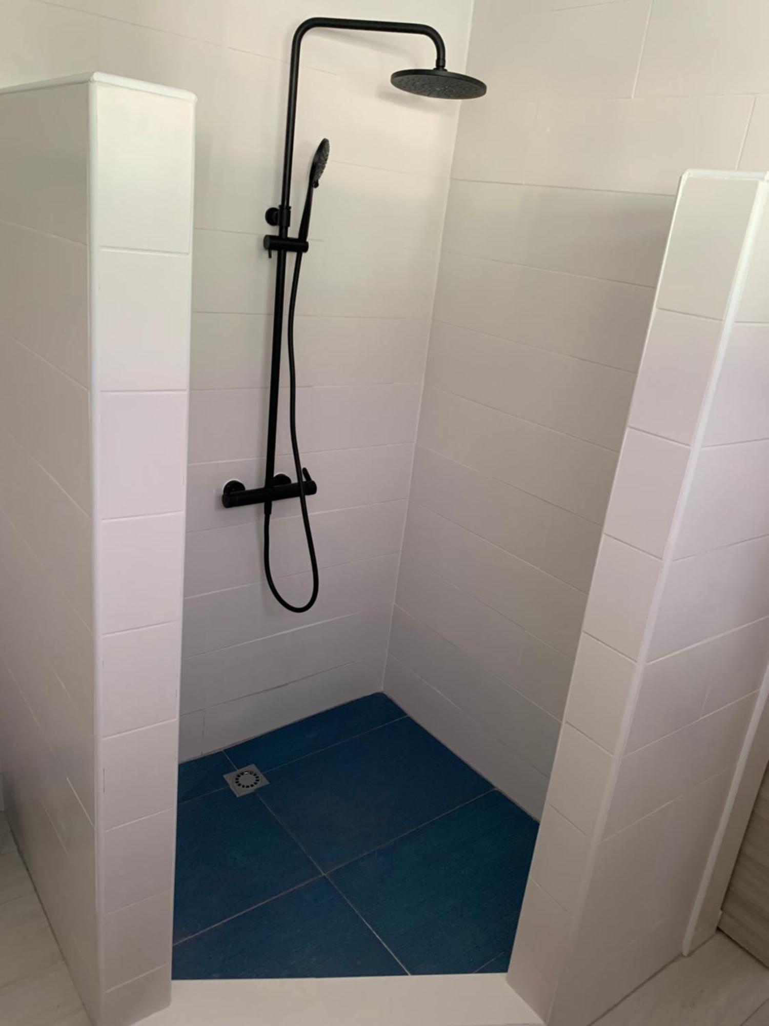 A Tomo Mai Homestay, Close To Airport, Private Bathroom Free Parking And Wifi With High Connection And Breakfast Optional パペーテ エクステリア 写真