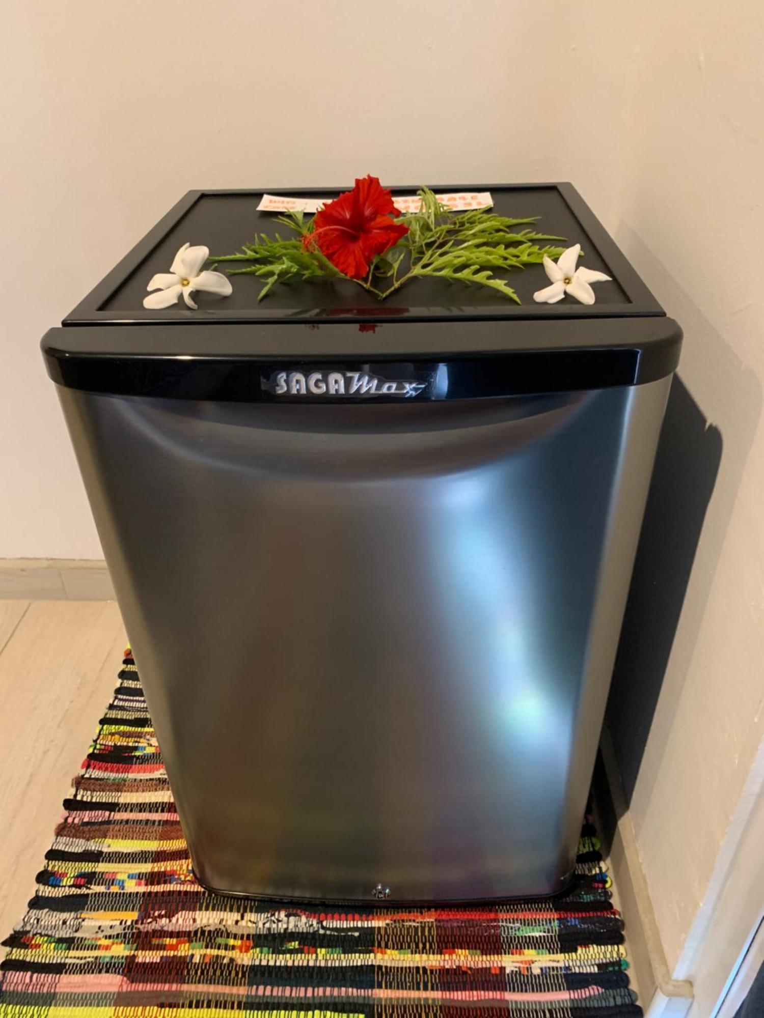 A Tomo Mai Homestay, Close To Airport, Private Bathroom Free Parking And Wifi With High Connection And Breakfast Optional パペーテ エクステリア 写真