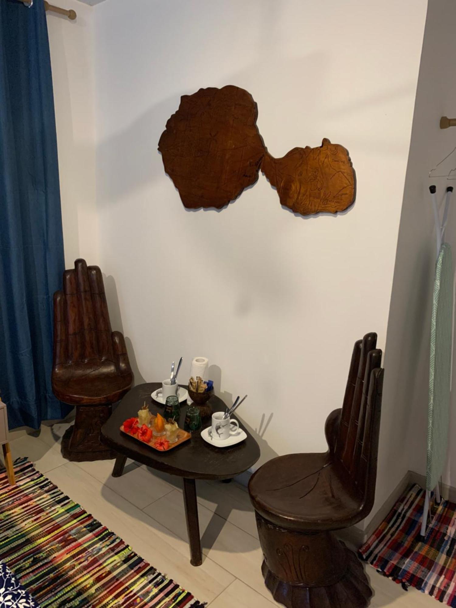 A Tomo Mai Homestay, Close To Airport, Private Bathroom Free Parking And Wifi With High Connection And Breakfast Optional パペーテ エクステリア 写真