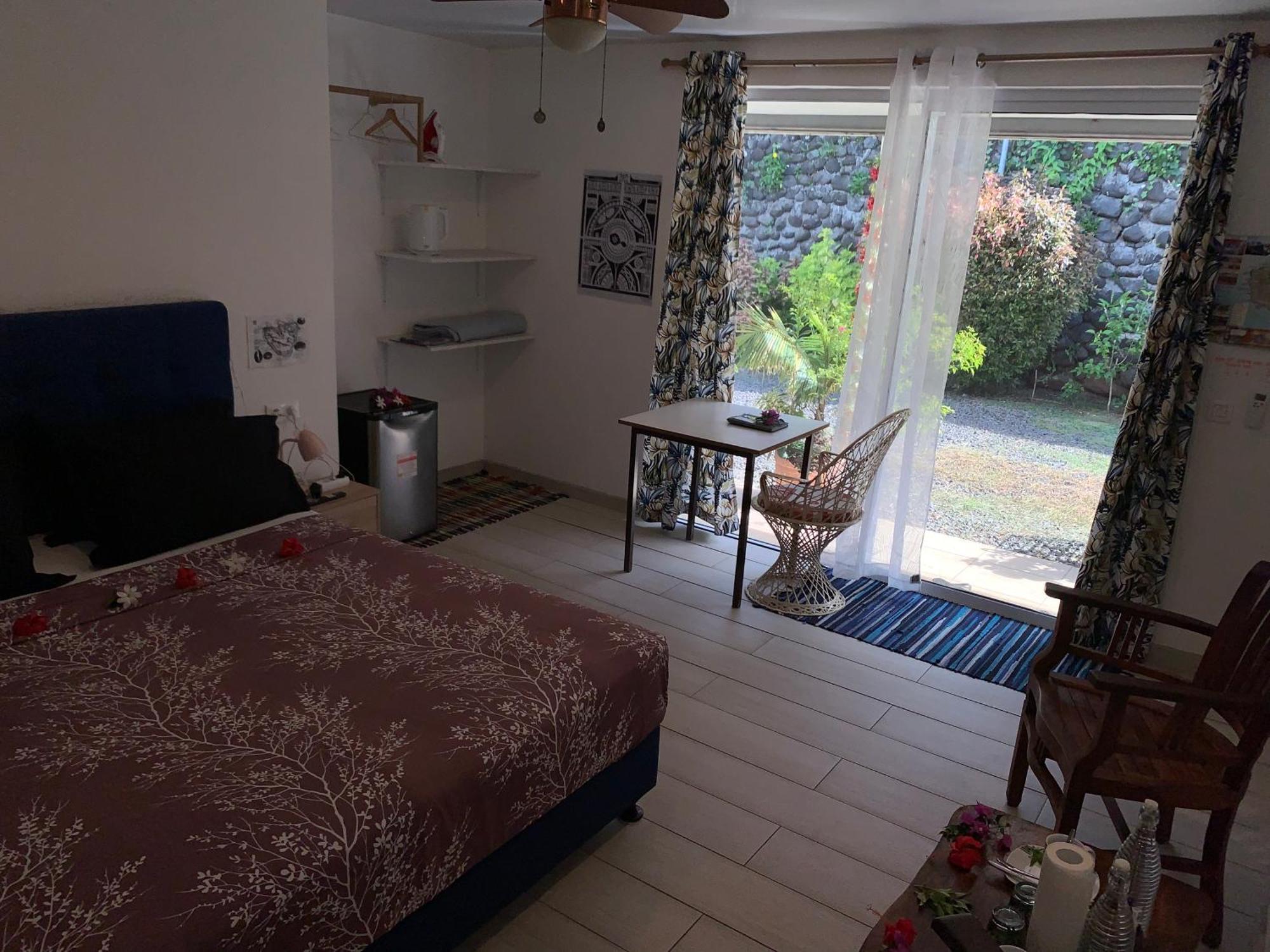 A Tomo Mai Homestay, Close To Airport, Private Bathroom Free Parking And Wifi With High Connection And Breakfast Optional パペーテ エクステリア 写真