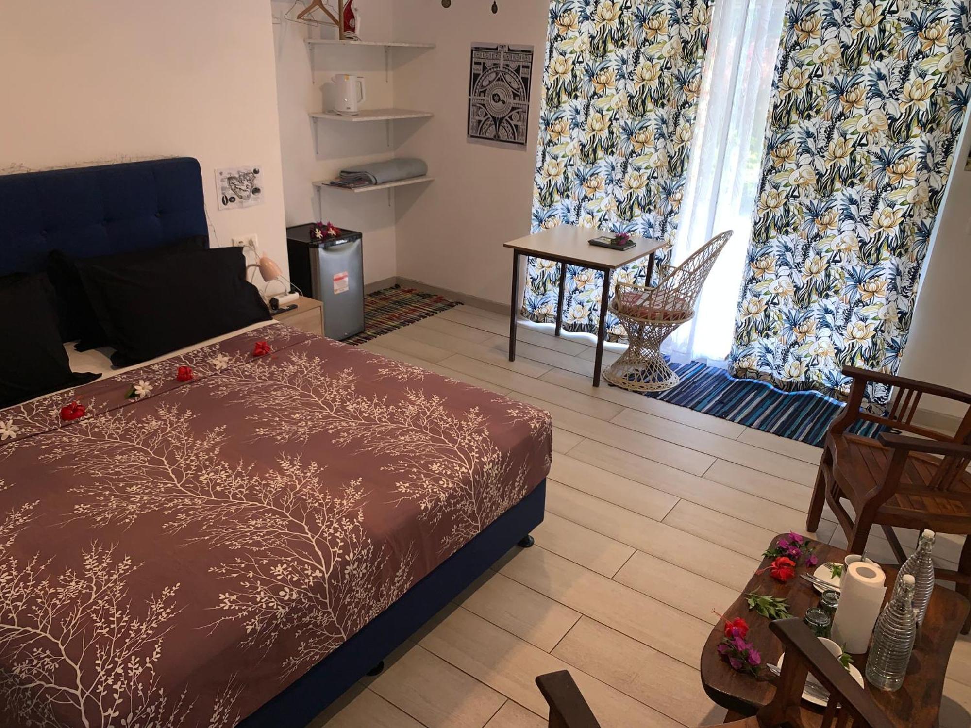 A Tomo Mai Homestay, Close To Airport, Private Bathroom Free Parking And Wifi With High Connection And Breakfast Optional パペーテ エクステリア 写真